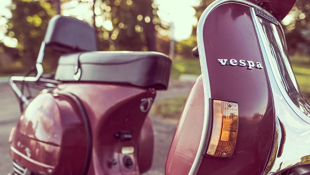 Vespa scooter 01
